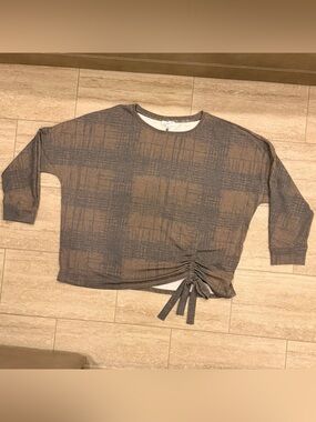 Westbound Woman’s Long sleeve Top‎ Pullover Front Tie Size 1X
